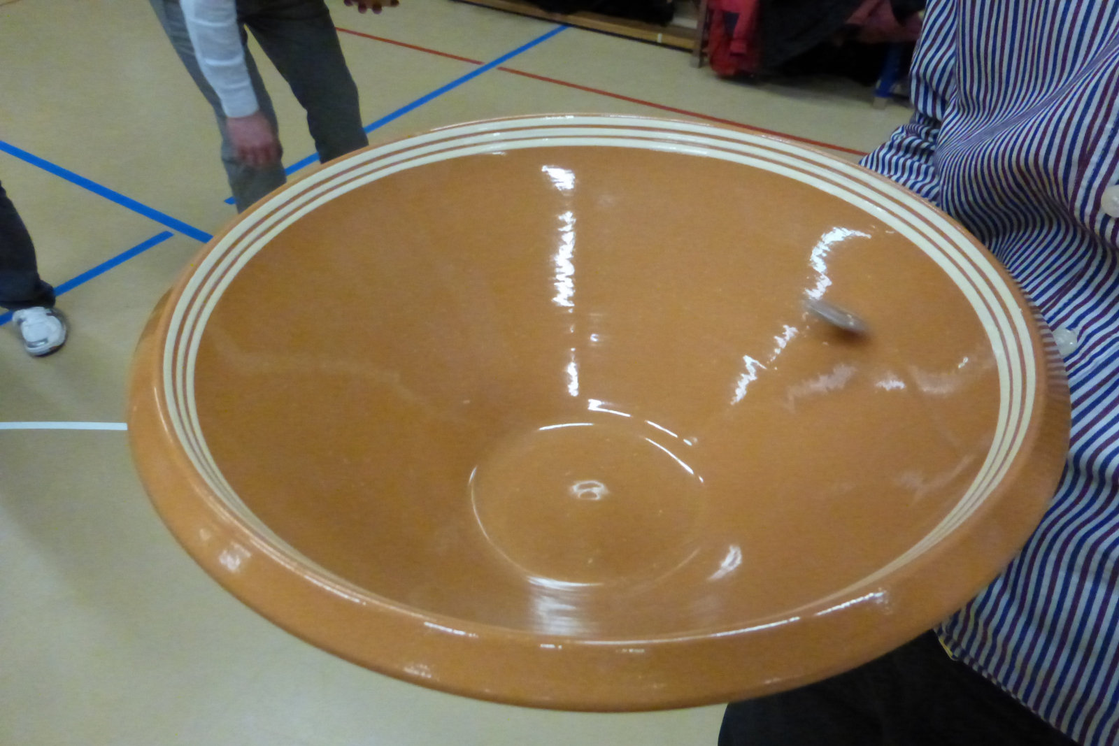 Fünfliber und Teigbecken: Auch mit aufgewertetem Fünfliber geht das mehr oder weniger gut