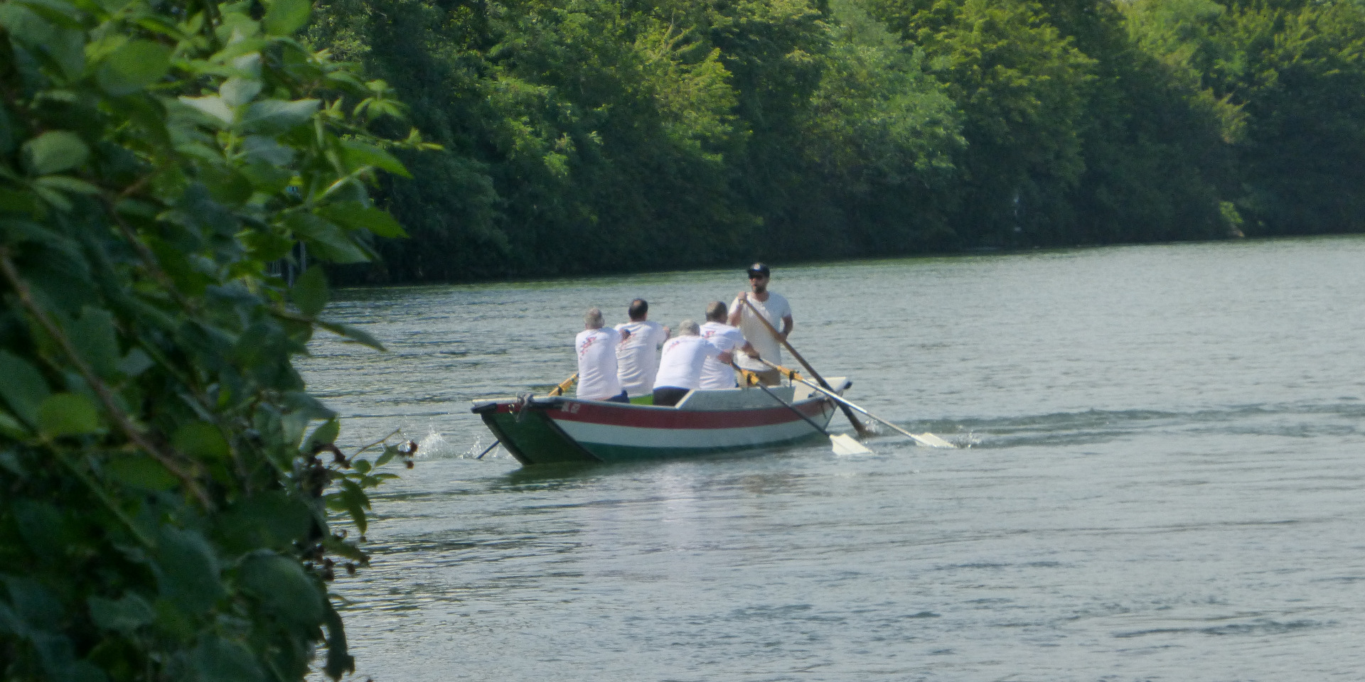 11. August: Bootsrennen auf dem Rhein