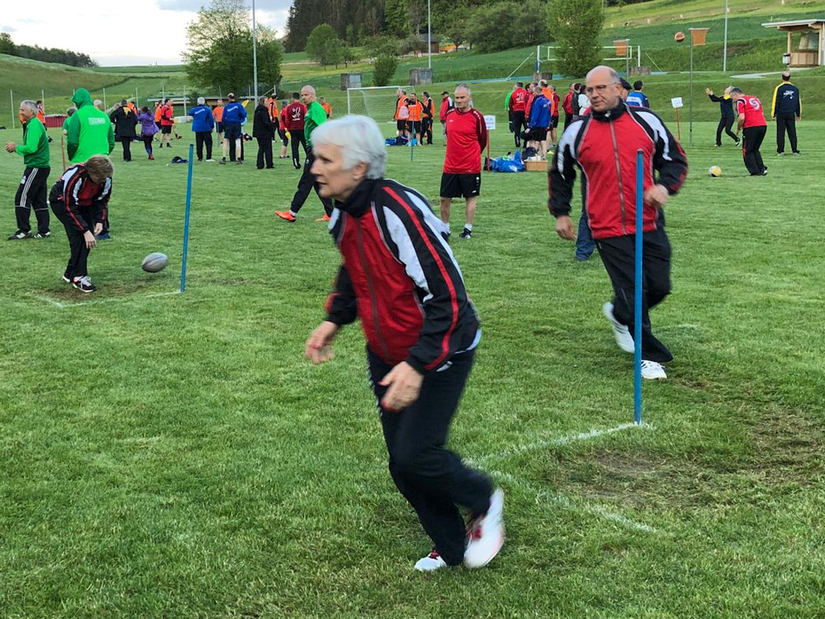 FF1b - Ballkreuz (... und voller Einsatz am Geburtstag)