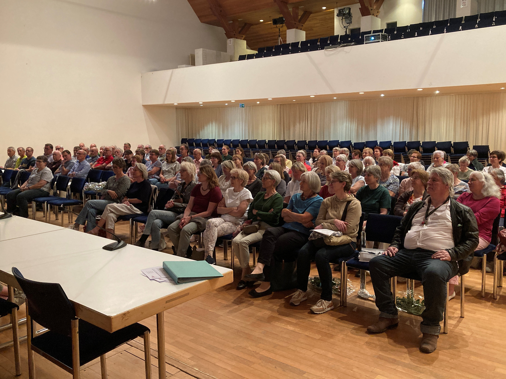 Die Versammlung der neuen Abteilung Turnen