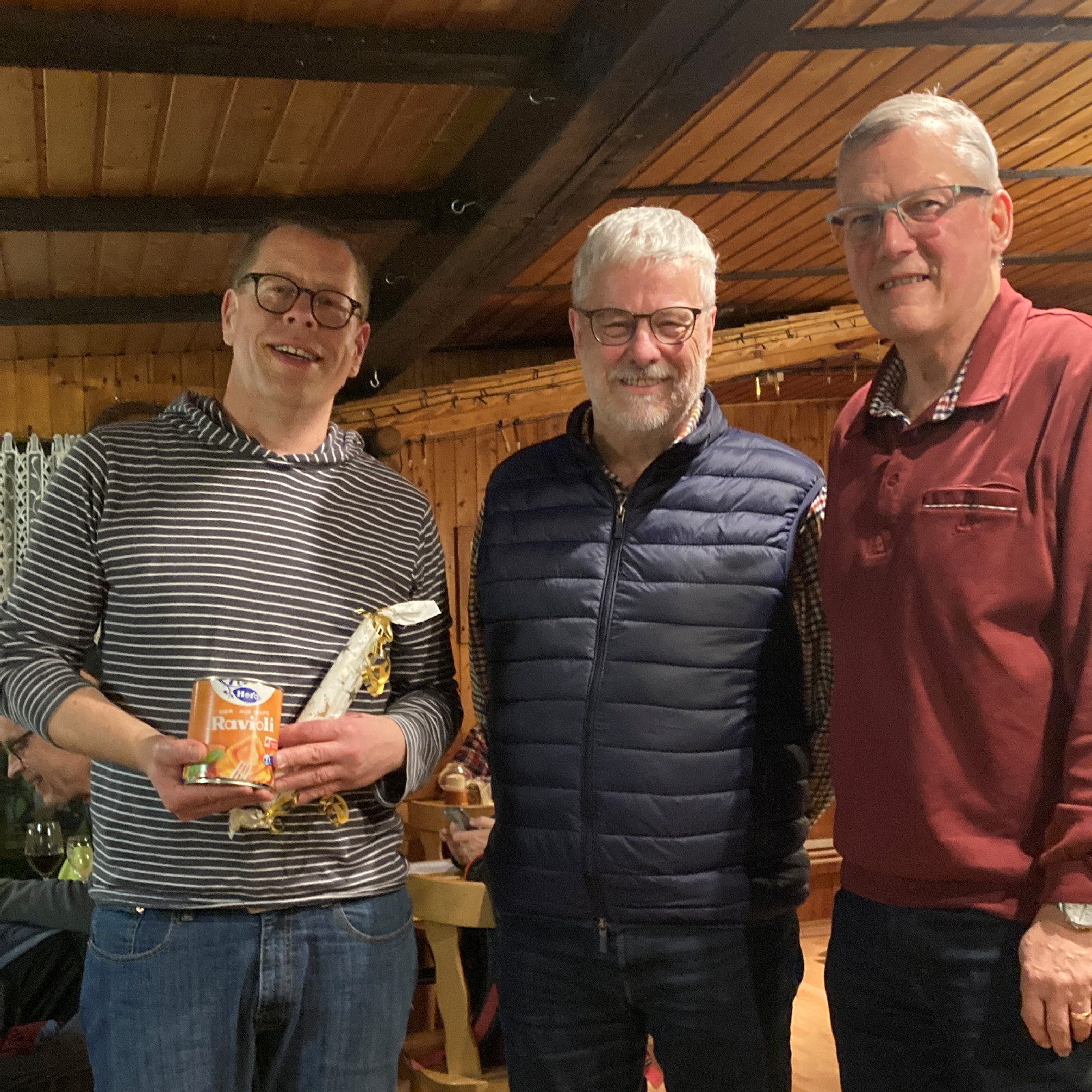 Pflichtprogramm des OK Candleligt: Bestimmen des OK's für 2024, gewonnen haben Bengt, Karl und Bruno.