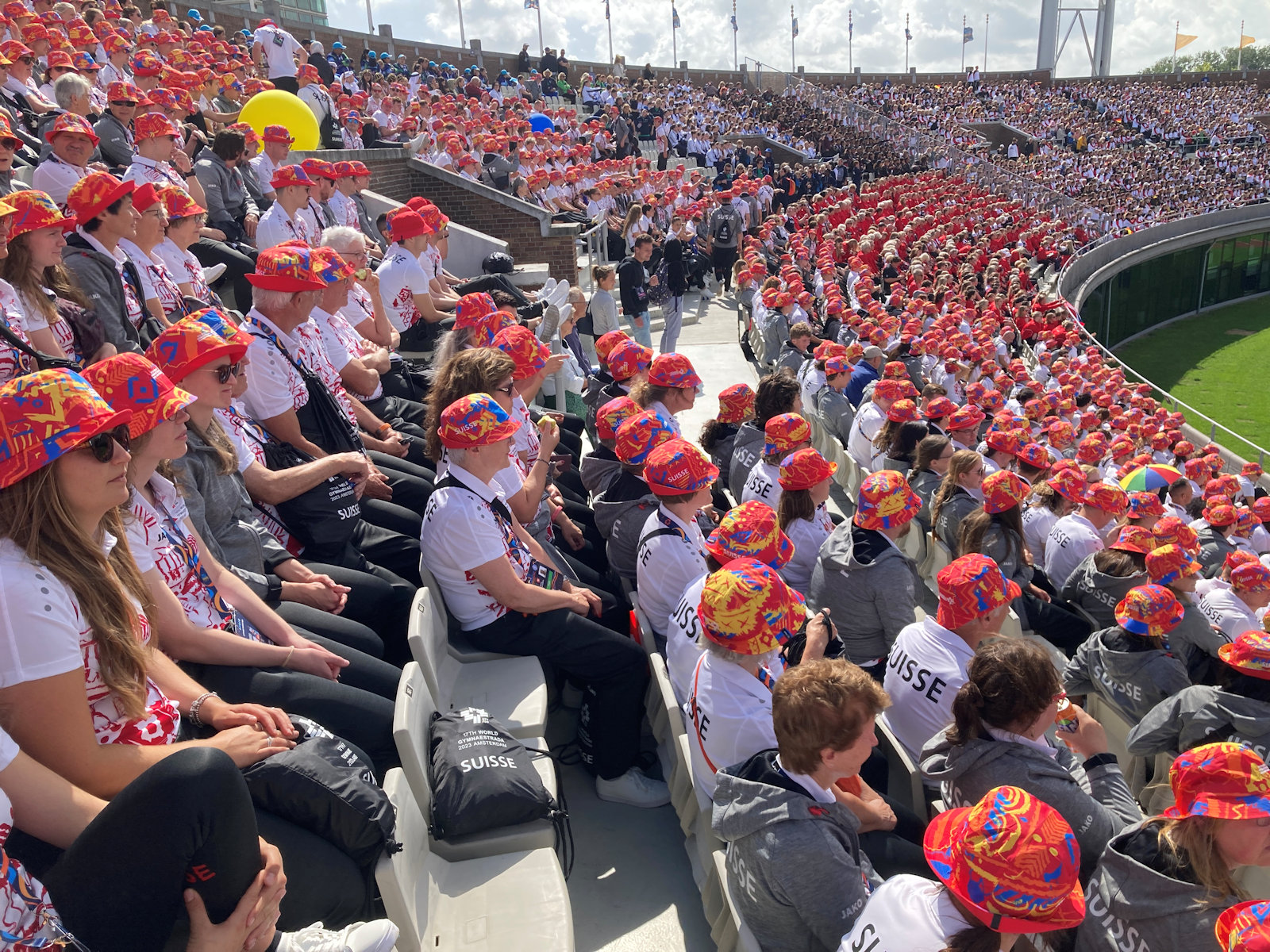 Das Stadion ist nahezu voll