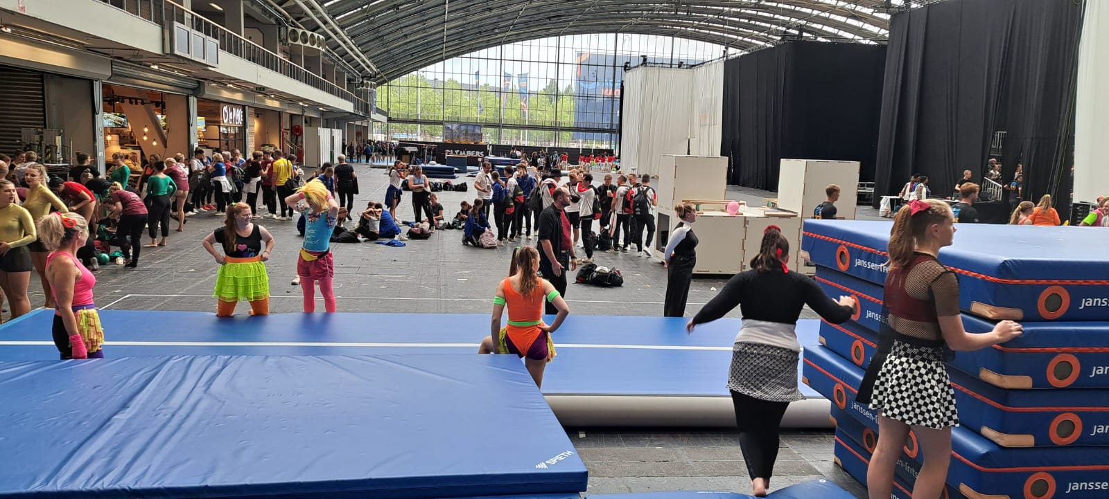 Backstage an der Gymnaestrada