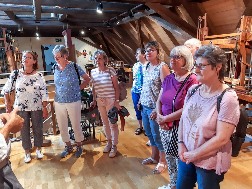 Konzentration beim Vortrag von Herrn Haslimeier