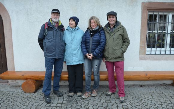 Gruppe 3 Geniesser: Rolf, Jacqueline, Maya, Hans