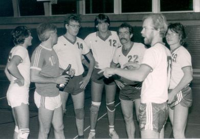 Herren 3 - Saison 1983/84. v.l.n.r.: Jörg Pierren, Jürg Kündig, Heiner Sommer, Rolf Bordt, Urs Burri, Urs Güntensperger, Gregor Schmassmann